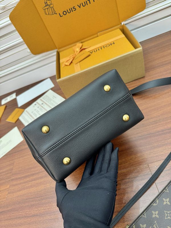 逸品 ルイヴィトン M25352 ロウキー・ホーボーPM ショルダーバッグ レザー ブラック LOUIS VUITTON - 画像 (4)