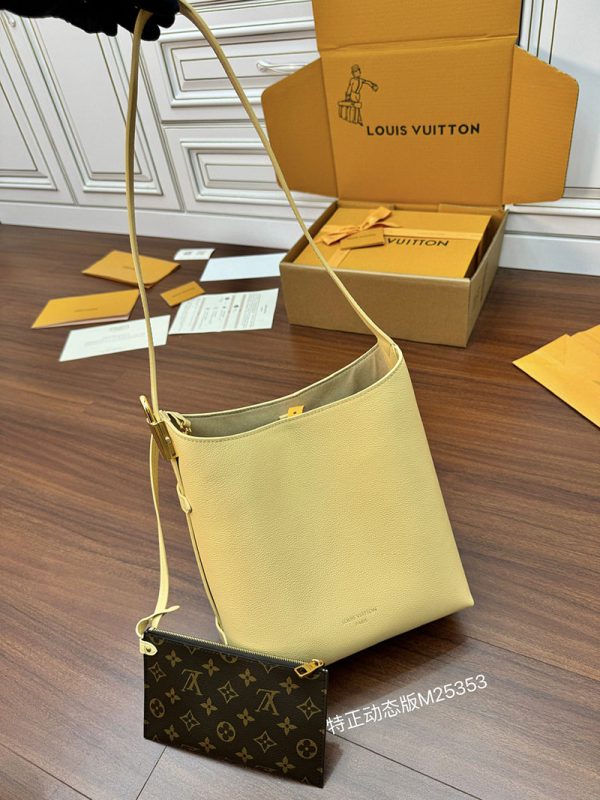 逸品 ルイヴィトン M25353 ロウキー・ホーボーPM ショルダーバッグ レザー イエロー LOUIS VUITTON - 画像 (9)
