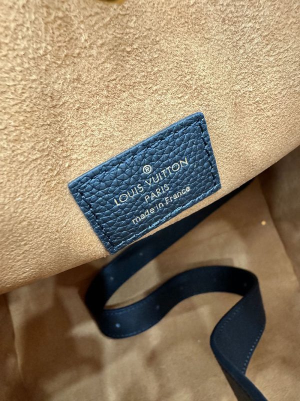 逸品 ルイヴィトン ロウキーホーボーMM M24856 グレインカーフレザー ブラック ゴールド金具 LOUIS VUITTON - 画像 (4)