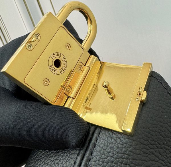 逸品 ルイヴィトン ロウキーホーボーMM M24856 グレインカーフレザー ブラック ゴールド金具 LOUIS VUITTON - 画像 (3)