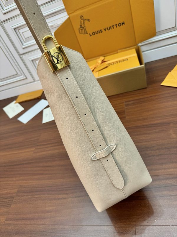 逸品 ルイヴィトン ロウキーホーボーMM M25022 グレインカーフレザー マルチカラー ベージュ ゴールド金具 LOUIS VUITTON - 画像 (6)