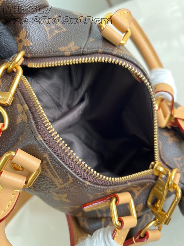 逸品 ルイヴィトン モノグラム プーチ バッグ M12617 ショルダーバッグ モノグラム 2WAY 犬 LOUIS VUITTON - 画像 (2)