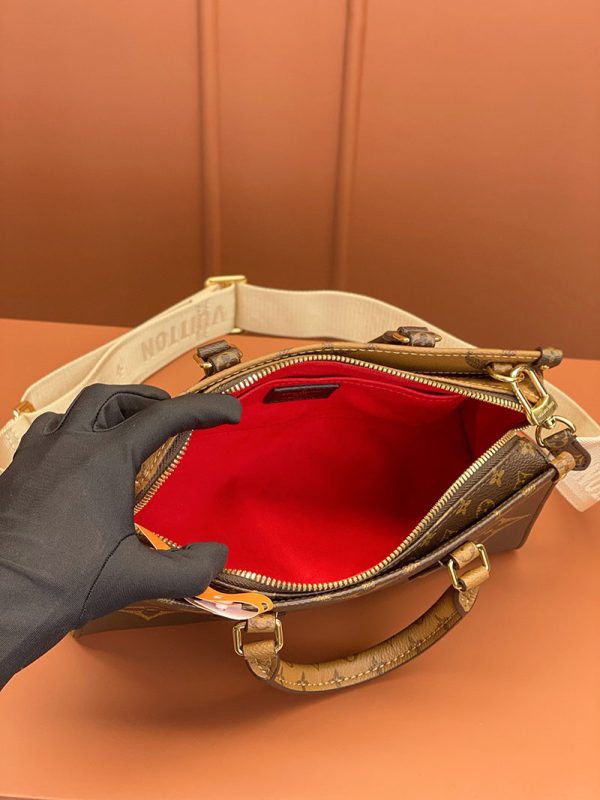 逸品 ルイヴィトン M46653 ハンドバッグ モノグラム オンザゴー EW ブラウン LOUIS VUITTON - 画像 (4)