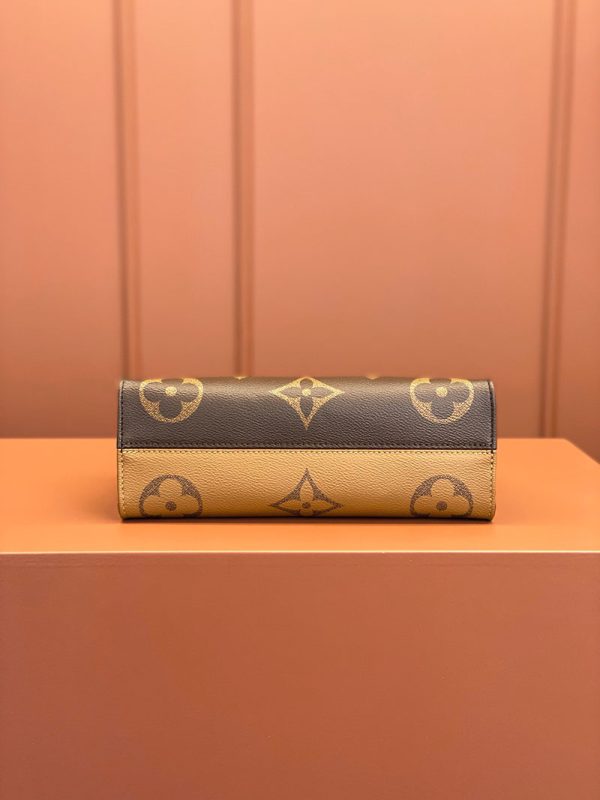 逸品 ルイヴィトン M46653 ハンドバッグ モノグラム オンザゴー EW ブラウン LOUIS VUITTON - 画像 (2)