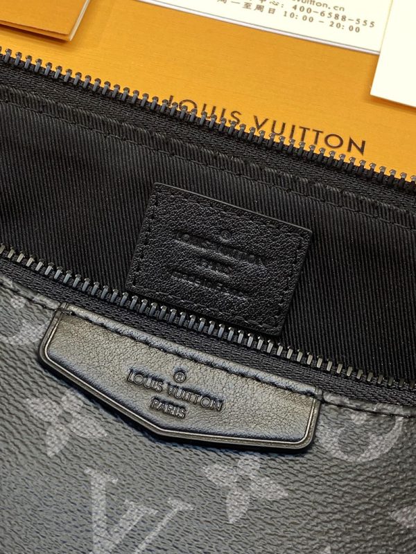 LOUIS VUITTON ショルダーバッグ メンズ ポシェット・アクセソワール XL ブラック M11741 超N品 - 画像 (7)