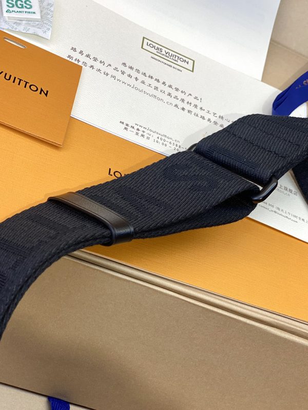 LOUIS VUITTON ショルダーバッグ メンズ ポシェット・アクセソワール XL ブラック M11741 超N品 - 画像 (3)