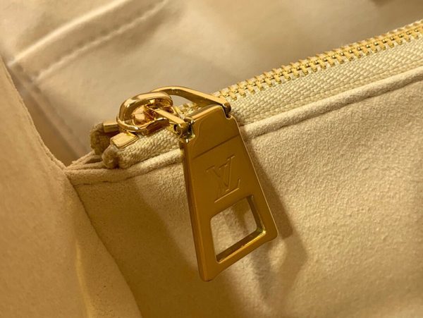 LOUIS VUITTON モノグラムアンプラント バビロン トートMM lv301677 クレーム 超N品 ルイヴィトン トートバッグ - 画像 (5)