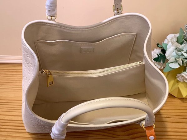 LOUIS VUITTON モノグラムアンプラント バビロン トートMM lv301677 クレーム 超N品 ルイヴィトン トートバッグ - 画像 (3)