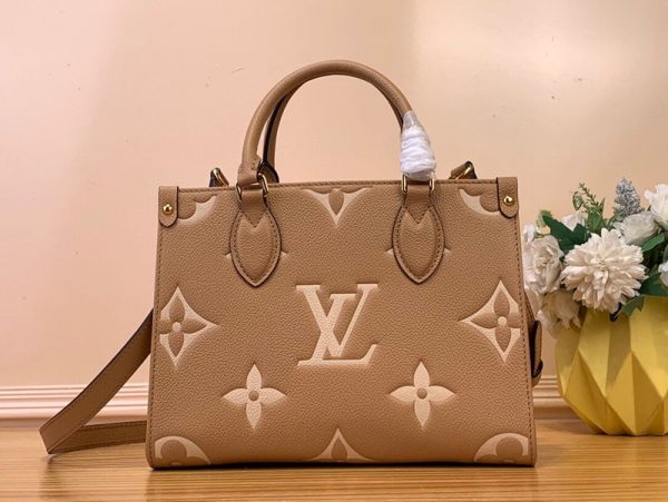 LOUIS VUITTON オンザゴー アリゾナ クレーム ハンドバッグ バッグ レディース M12513 超N品 - 画像 (8)
