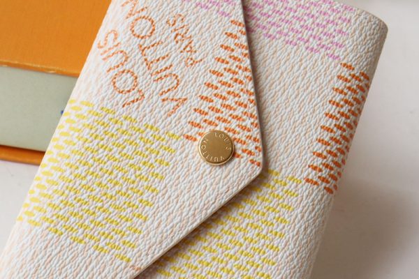 LOUIS VUITTON 三つ折り財布 ダミエ ポルトフォイユ・ヴィクトリーヌ ホワイト N40638 ピーチ ピンク 超N品 - 画像 (7)