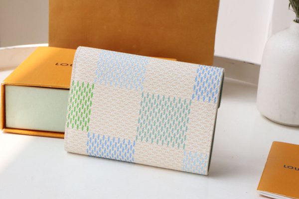 LOUIS VUITTON 三つ折り財布 ダミエ ポルトフォイユ・ヴィクトリーヌ ホワイト N40750 ピスタチオ 超N品 - 画像 (9)