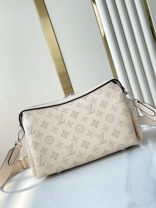 LOUIS VUITTON ハンド・イット・オール PM マヒナ・レザー クレーム M24114 超N品 Hand It All PM - 画像 (8)