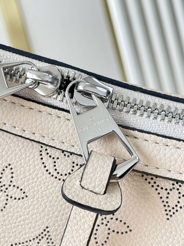 LOUIS VUITTON ハンド・イット・オール PM マヒナ・レザー クレーム M24114 超N品 Hand It All PM - 画像 (5)