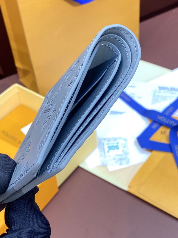 LOUIS VUITTON モノグラムシャドウ ポルトフォイユミュルティプル M81383 グレー 二つ折り財布 超N品 - 画像 (2)