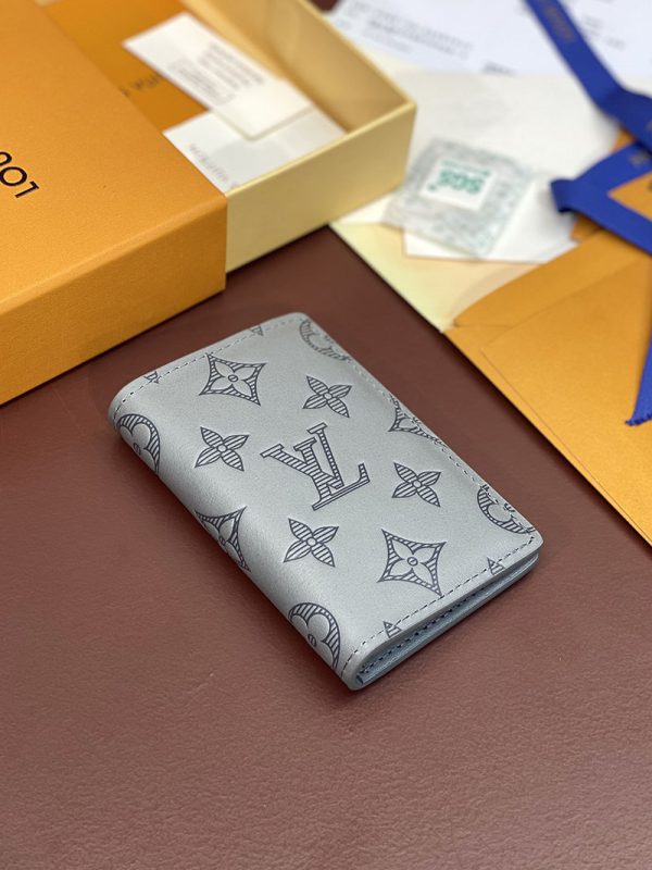 LOUIS VUITTON カードケース M81382 モノグラム・シャドウレザー グレー GRIS ANTHRACITE 超N品 - 画像 (8)