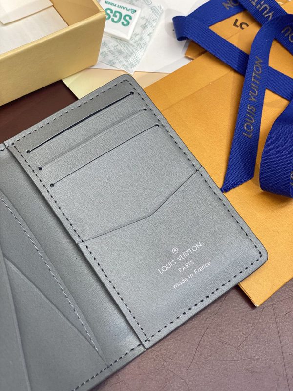LOUIS VUITTON カードケース M81382 モノグラム・シャドウレザー グレー GRIS ANTHRACITE 超N品 - 画像 (6)