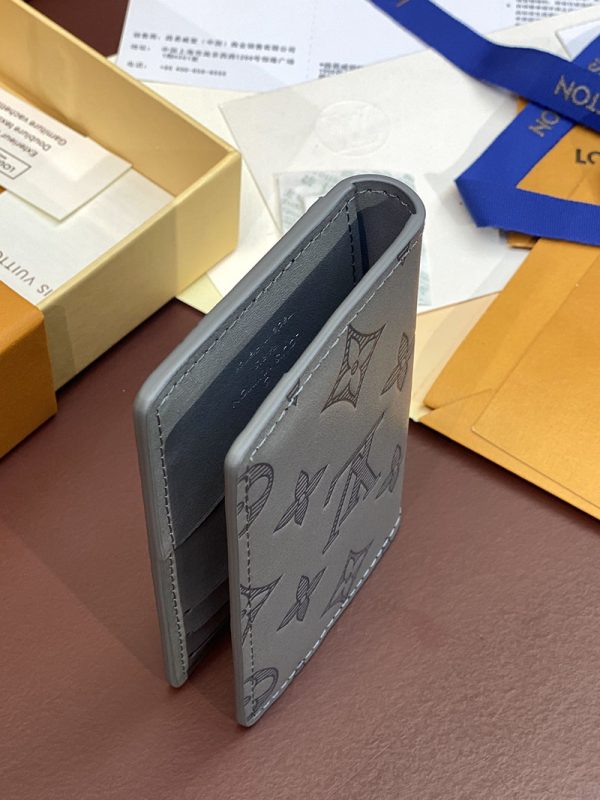 LOUIS VUITTON カードケース M81382 モノグラム・シャドウレザー グレー GRIS ANTHRACITE 超N品 - 画像 (2)