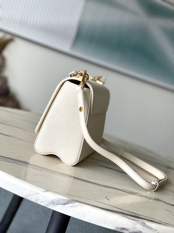 LOUIS VUITTON M21116 エピ ツイストMM ショルダーバッグ 超N品 ルイヴィトン エピ バッグ 人気 - 画像 (9)