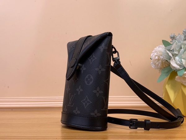 LOUIS VUITTON モノグラム エクリプス エンベロップ ポーチ M11613 メンズ ショルダーバッグ 超N品 - 画像 (9)