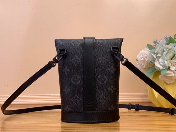 LOUIS VUITTON モノグラム エクリプス エンベロップ ポーチ M11613 メンズ ショルダーバッグ 超N品 - 画像 (8)