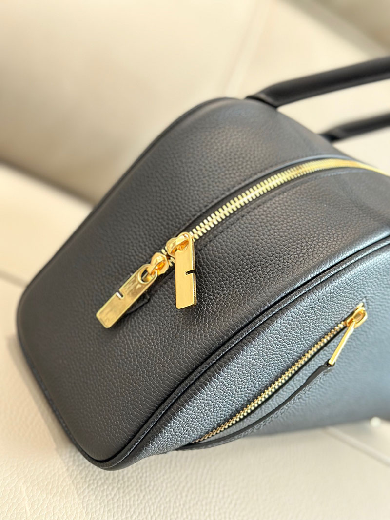 Burberry バーバリー スモール シールド ツイン ボウリングバッグ 81048291 ブラック 超N品 レディース バーバリー バッグ - 画像 (6)