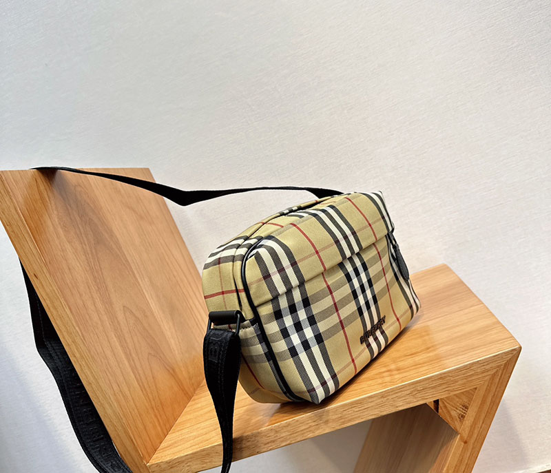 Burberry バーバリー ショルダーバッグ ノバチェック パディバッグ 8069760 ベージュ バーバリー メンズバッグ 人気 - 画像 (8)