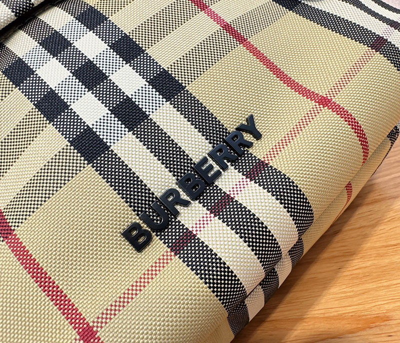 Burberry バーバリー ショルダーバッグ ノバチェック パディバッグ 8069760 ベージュ バーバリー メンズバッグ 人気 - 画像 (7)