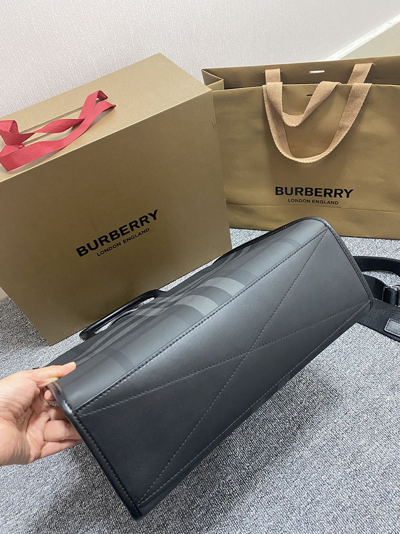 Burberry バーバリー スリム ヴァーティカル デニートート 80629511 チャコール バーバリー トートバッグ メンズ ビジネス - 画像 (2)