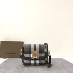 バーバリー ショルダーバッグ レディース
