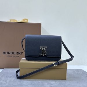 バーバリー バッグ 激安