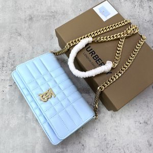 バーバリー バッグ アウトレット