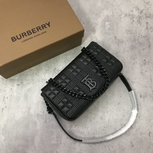 バーバリー バッグ アウトレット
