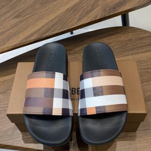 バーバリー 靴 アウトレット