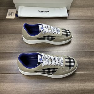 バーバリー スニーカー メンズ