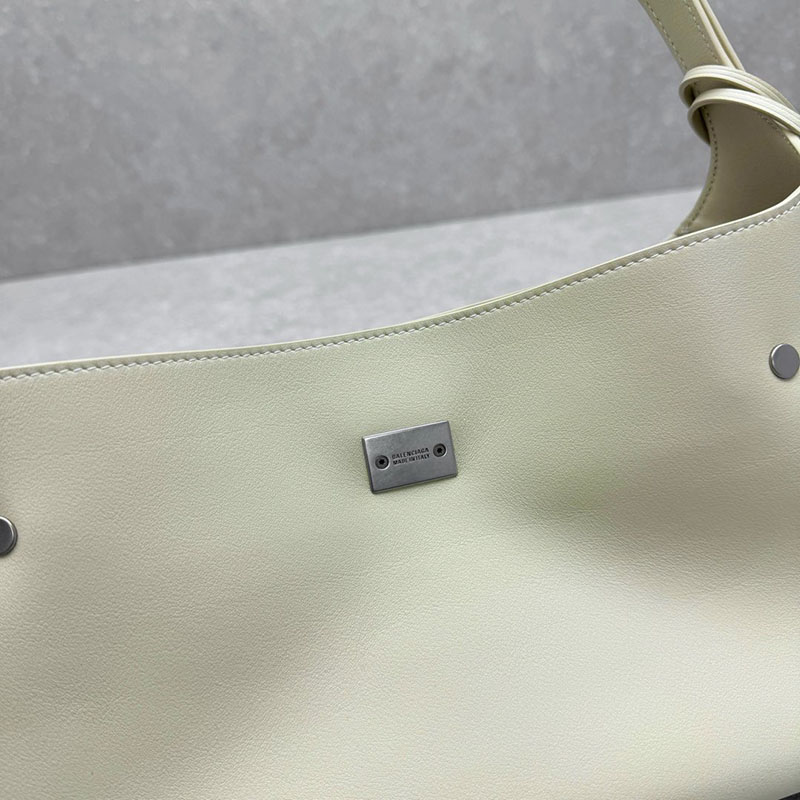 バレンシアガ アウトレット BALENCIAGA Bel Air ショルダーバッグ スモール 8106802ABAW9723 ソヤ カーフスキン バレンシアガ バッグ アウトレット - 画像 (5)