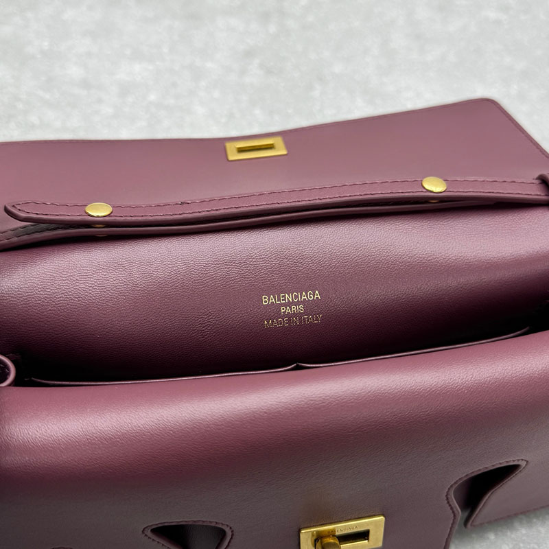 バレンシアガ アウトレット BALENCIAGA Bel Air クラッチ ストラップ付き スモール 8349432ABAV6036 ダークバーガンディ カーフスキン バレンシアガ バッグ アウトレット - 画像 (2)