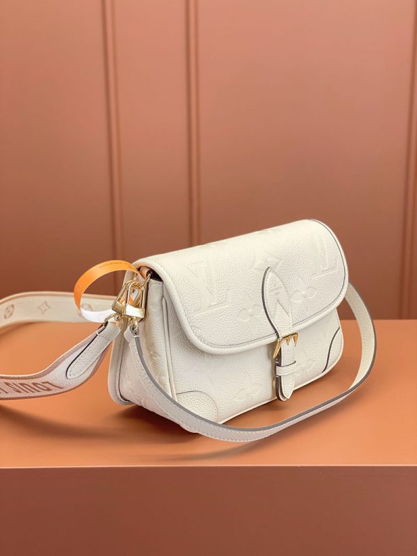 逸品 ルイヴィトン M46388 ディアヌ ショルダーバッグ クリームベージュ LOUIS VUITTON ルイヴィトン ショルダーバッグ 人気 - 画像 (9)
