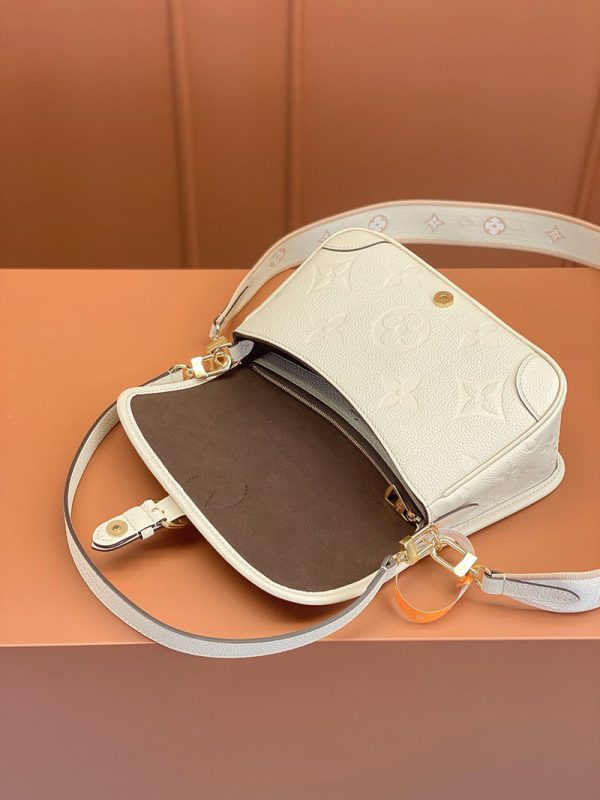 逸品 ルイヴィトン M46388 ディアヌ ショルダーバッグ クリームベージュ LOUIS VUITTON ルイヴィトン ショルダーバッグ 人気 - 画像 (6)