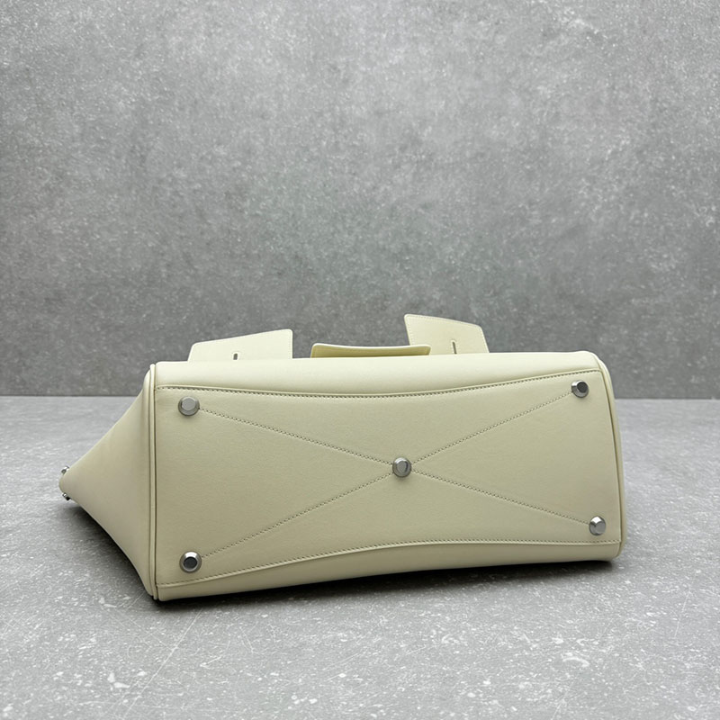 バレンシアガ アウトレット BALENCIAGA Bel Air キャリーオールバッグ スモール 8356892ABAW9104 ホワイト カーフスキン バレンシアガ バッグ アウトレット - 画像 (7)