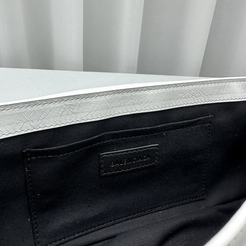 バレンシアガ アウトレット BALENCIAGA NEO CAGOLE XS ハンドバッグ 700940210B09104 ホワイト カーフスキン バレンシアガ バッグ アウトレット - 画像 (3)