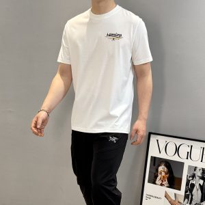 バレンシアガ tシャツ アウトレット
