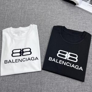 バレンシアガ tシャツ アウトレット
