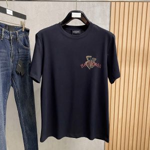 バレンシアガ tシャツ 値段