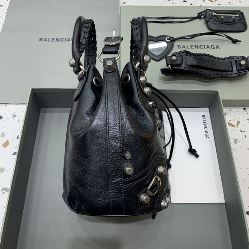 バレンシアガ アウトレット BALENCIAGA ルカゴールXS バゲットバッグ 7024321VG9Y1000 ブラック ラムスキン バレンシアガ バッグ アウトレット - 画像 (6)