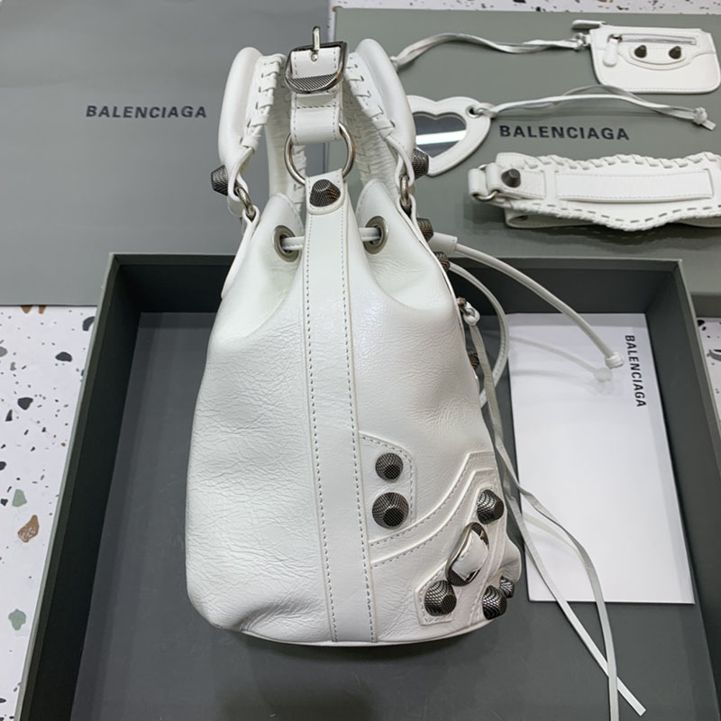 バレンシアガ アウトレット BALENCIAGA ルカゴールXS バゲットバッグ 7024321VG9Y9104 ホワイト ラムスキン バレンシアガ バッグ アウトレット - 画像 (6)