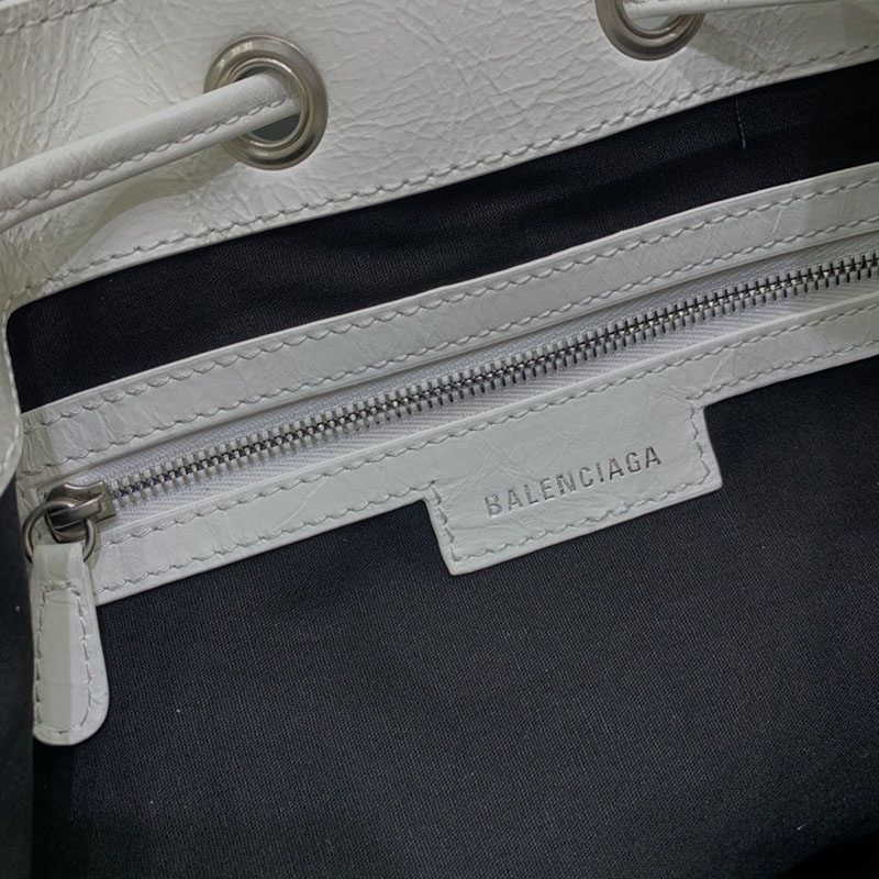 バレンシアガ アウトレット BALENCIAGA ルカゴールXS バゲットバッグ 7024321VG9Y9104 ホワイト ラムスキン バレンシアガ バッグ アウトレット - 画像 (2)