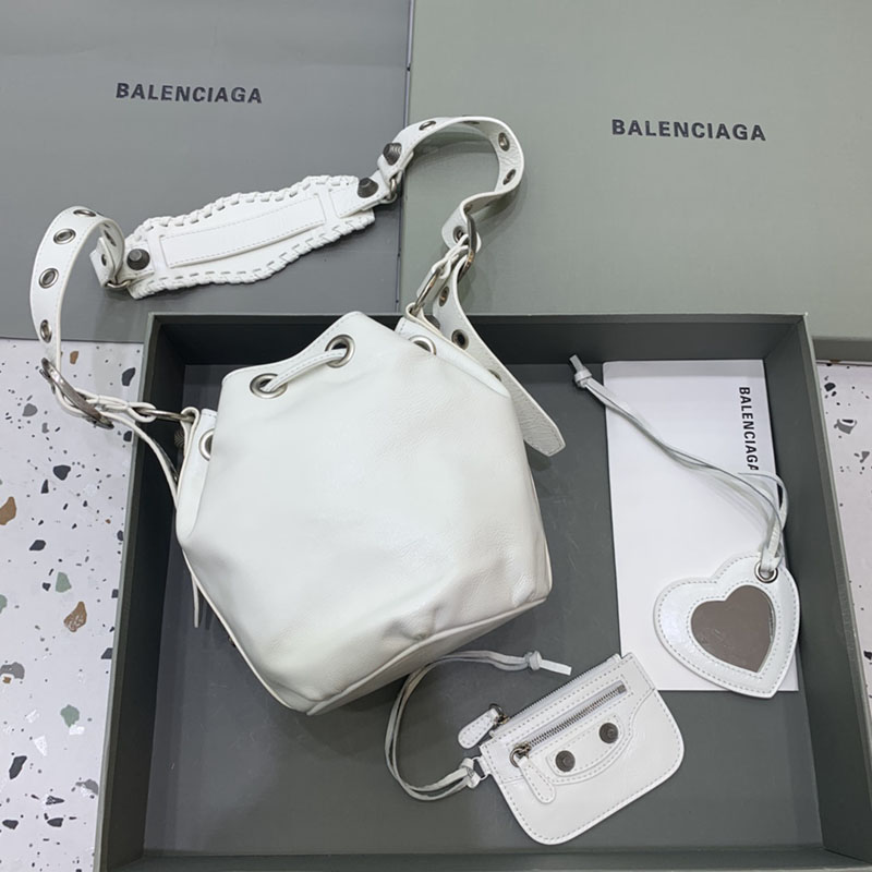 バレンシアガ アウトレット BALENCIAGA LE CAGOLE XSバケットBAG 7024311VG9Y9104 ホワイト ラムスキン バレンシアガ バッグ アウトレット - 画像 (8)