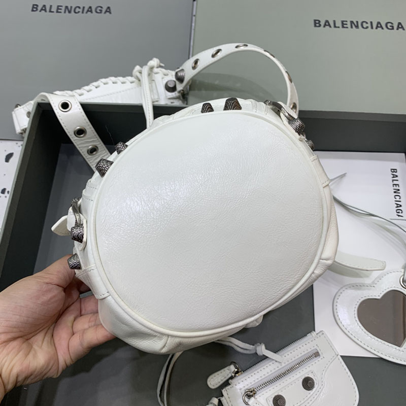 バレンシアガ アウトレット BALENCIAGA LE CAGOLE XSバケットBAG 7024311VG9Y9104 ホワイト ラムスキン バレンシアガ バッグ アウトレット - 画像 (6)