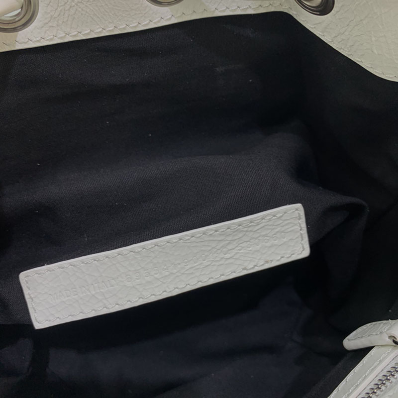 バレンシアガ アウトレット BALENCIAGA LE CAGOLE XSバケットBAG 7024311VG9Y9104 ホワイト ラムスキン バレンシアガ バッグ アウトレット - 画像 (2)