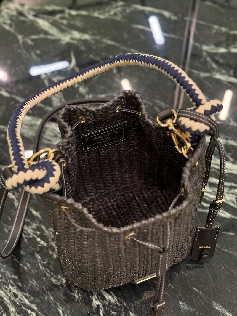 プラダ アウトレット PRADA クロシェ ミニ バケットバッグ 1BE068_2MHA_F0002_V_OVZ ブラック ビスコース プラダ バッグ アウトレット - 画像 (3)